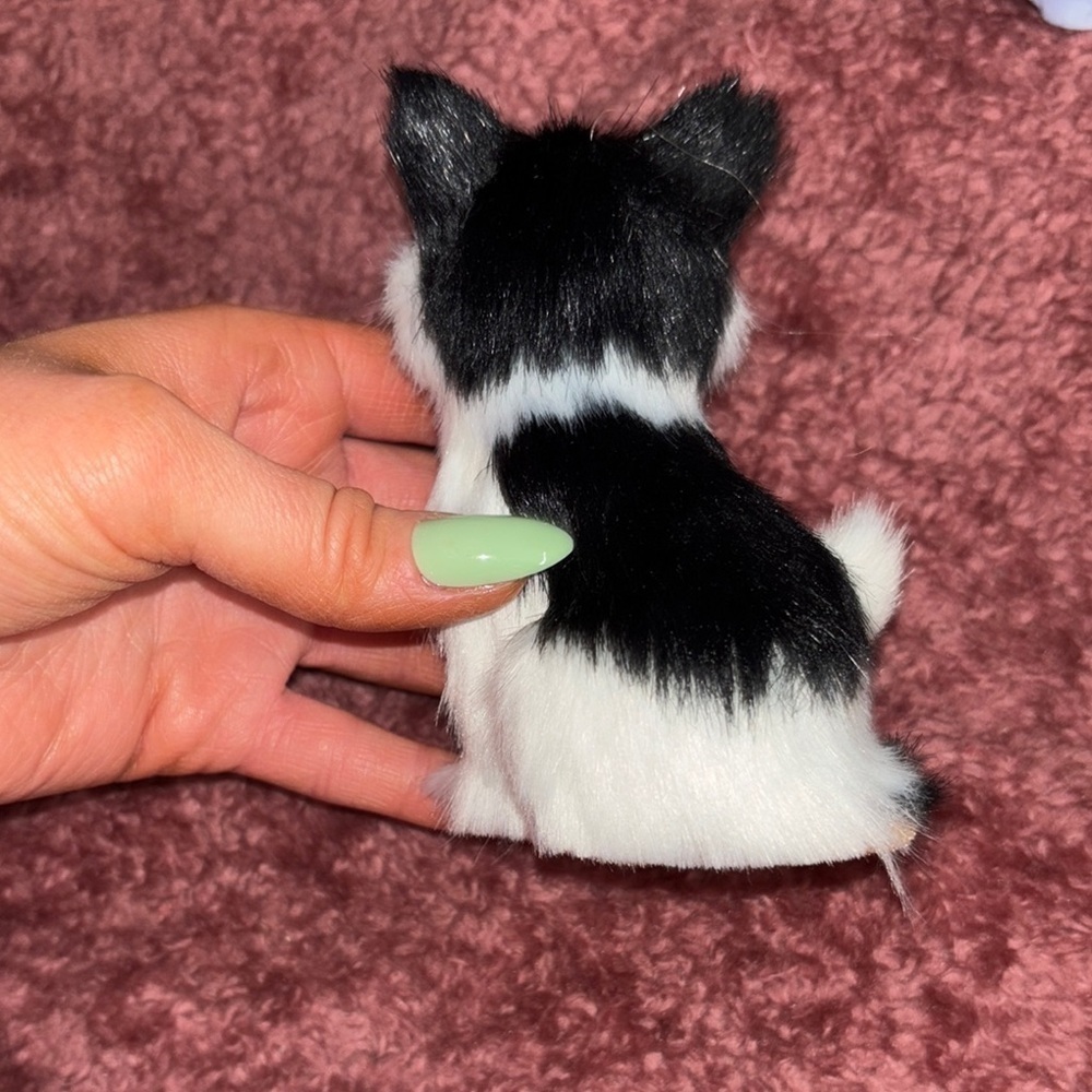 Black and White Furry Cat Figurine realistic - Picture 2 of 5